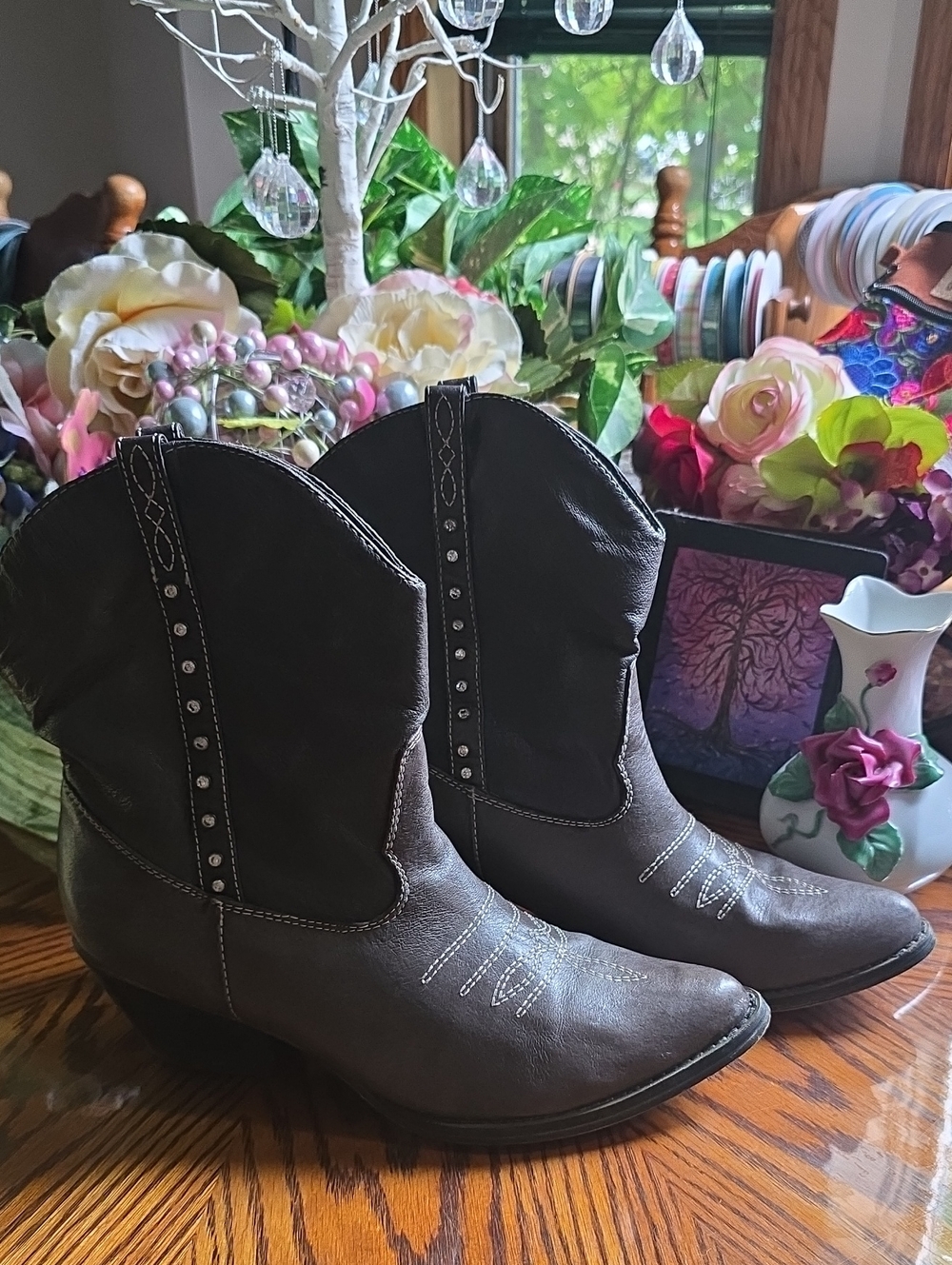 Very Volatile Leather Western Type Boots